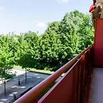 Bright And Quiet Flat With A Balcony